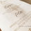 Miniature : Menu rondin de bois géant gravé pour mariage champêtre chic