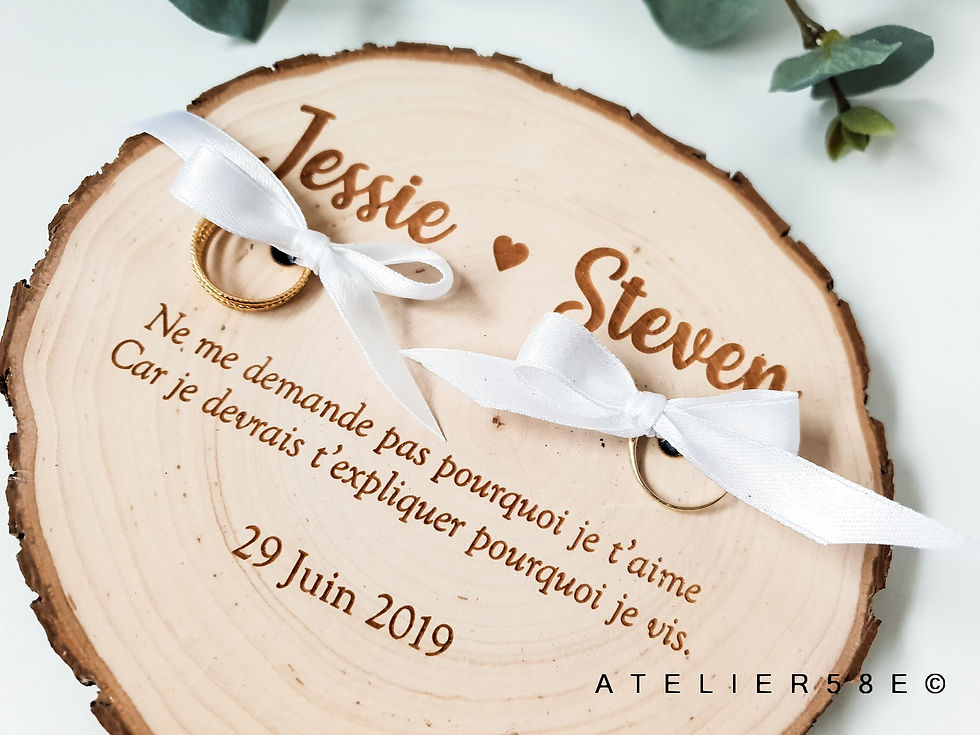 Miniature : Porte alliance original personnalisé en forme de rondin de bois