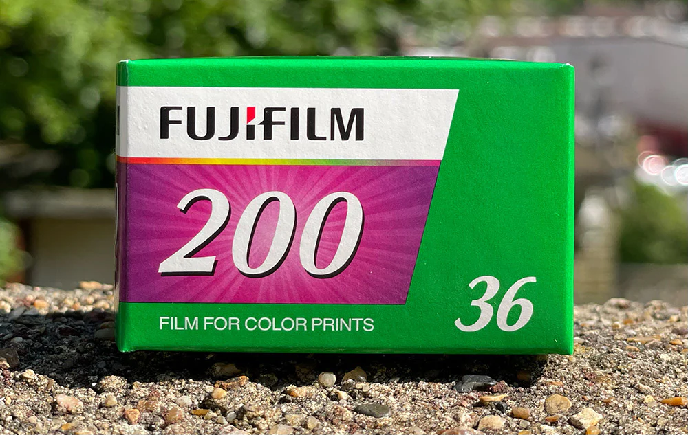 Fujifilm C200