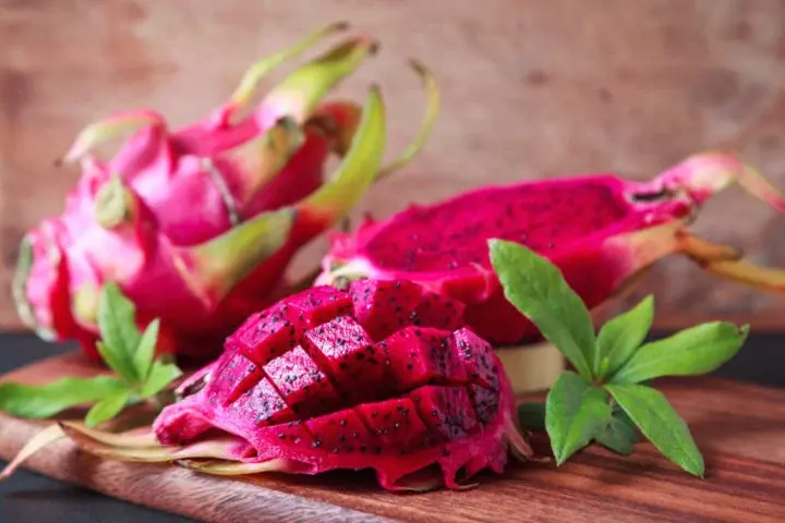 red-dragon-fruit-720x480.webp