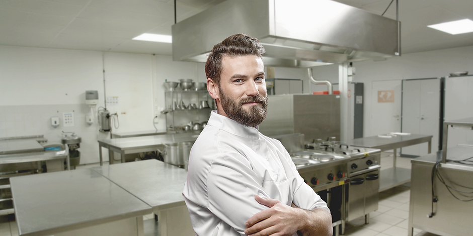 Chef dans une cuisine