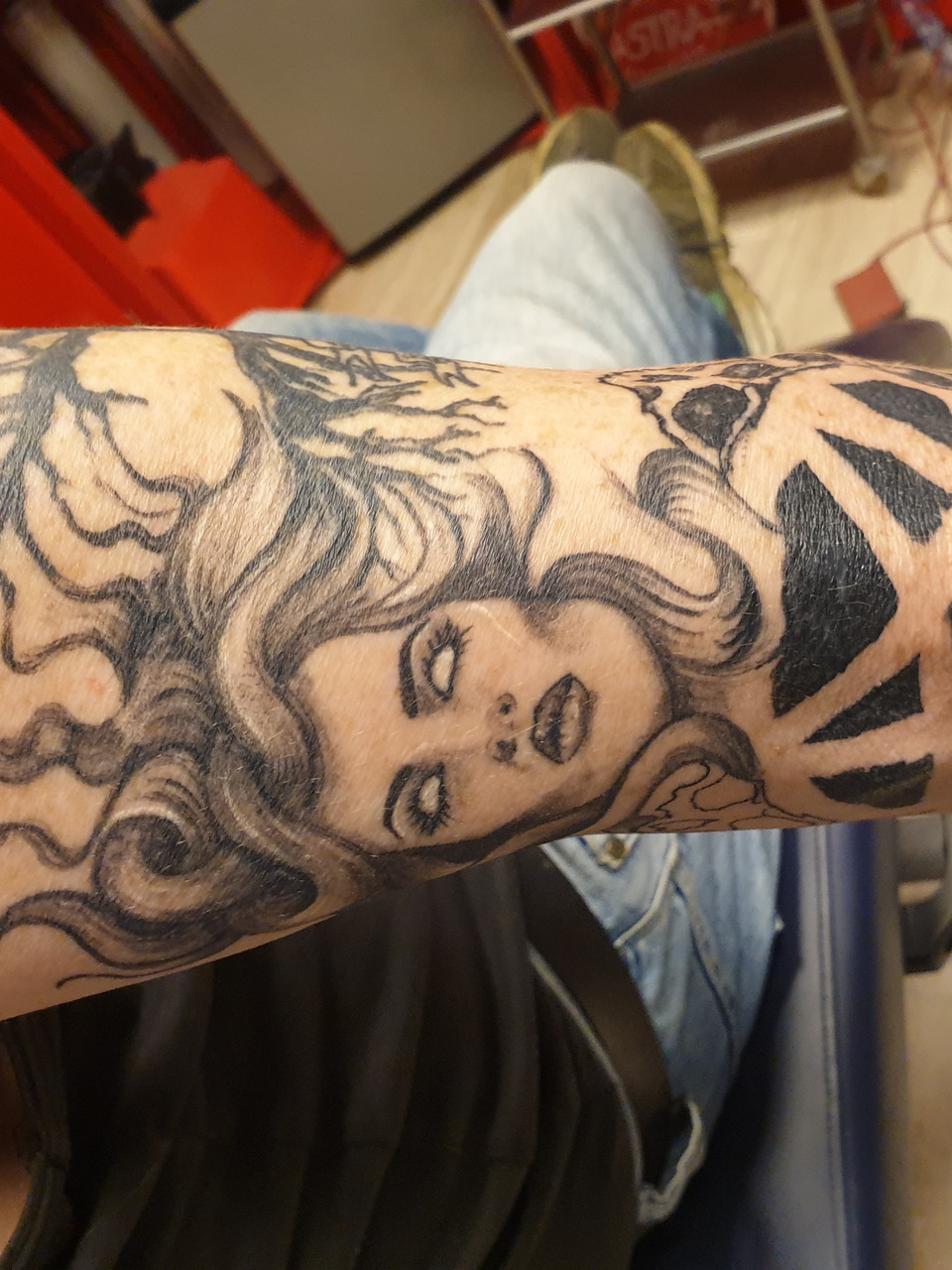 Informatie Piercings Tattooing Coffeeshop Headshop Harlingen