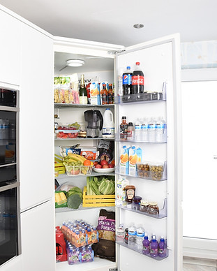 fridge-3475996_1920.jpg