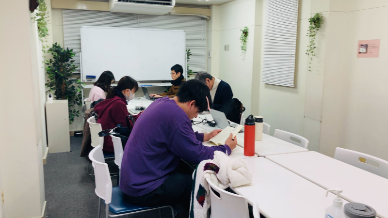 勉強スペース「スコレーカフェ」の様子