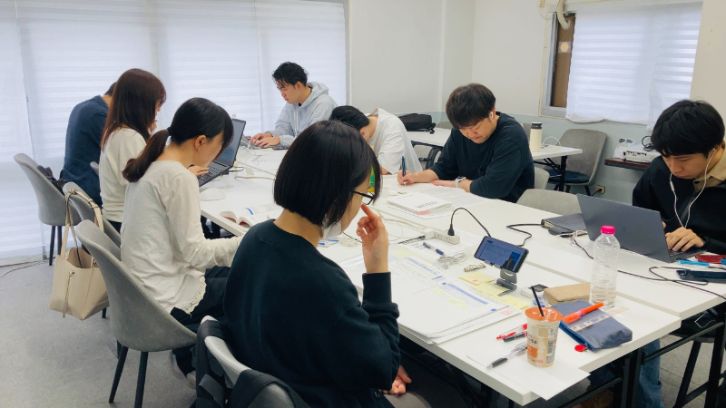 勉強スペース「スコレーカフェ」の様子