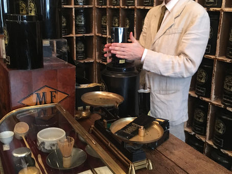 ปรนเปรอ (๓) : Mariage Fréres