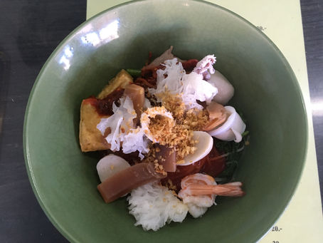 แสงสรวงสัชชนาไลย ๓ : ชมเมืองสวรรคโลก (๒)