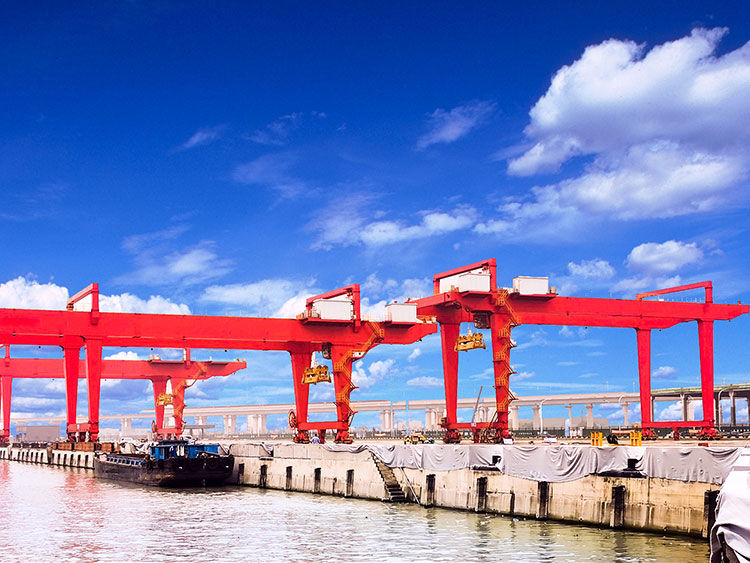 container gantry crane