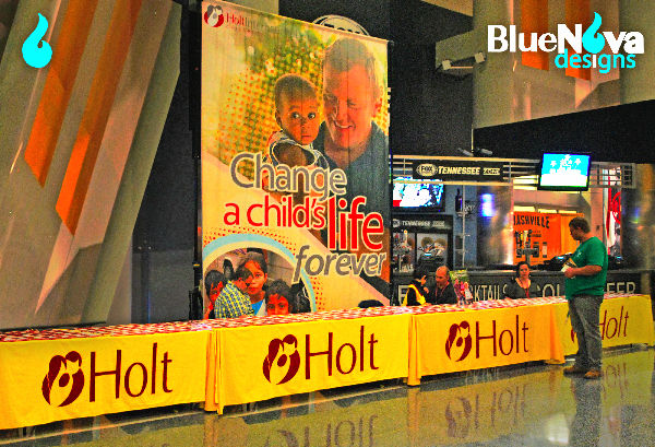 Thumbnail: 10' Ultimate Support Banner - 10'W x 10'H