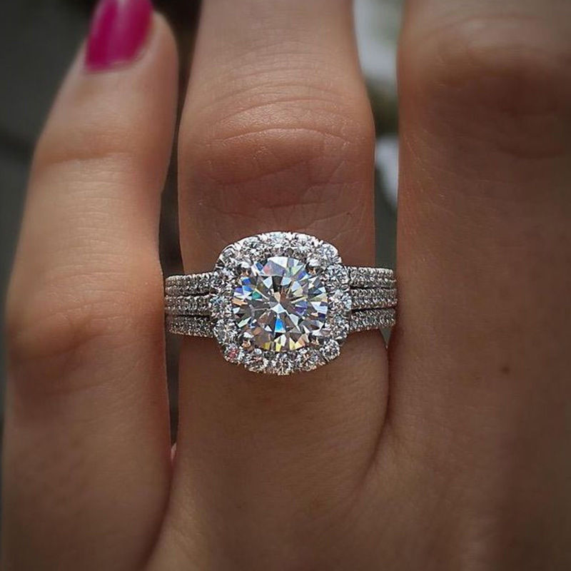Valentina Moissanite Ring