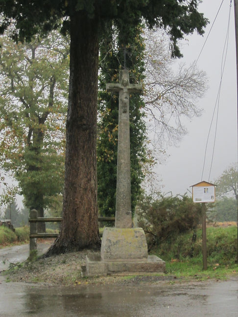 Brouains_-_Croix_de_chemin.jpg
