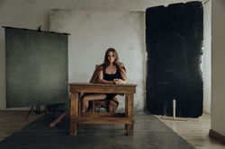 Sesión de fotos de retrato artístico personal mujer en Madrid