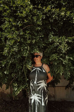 Sesión de fotos de familia bebé abuela en exterior Madrid