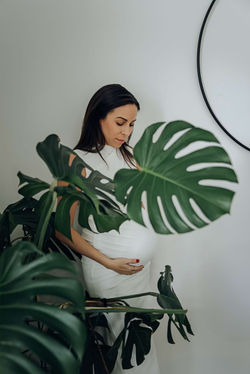 Sesión de fotos embarazada premamá a domicilio en Madrid