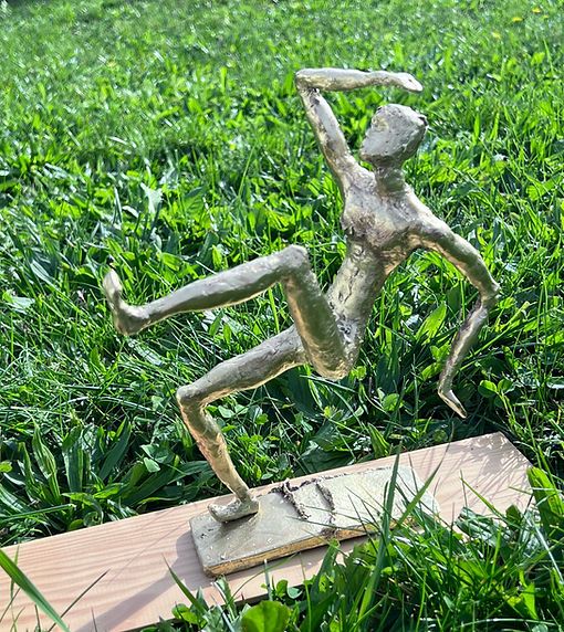 Sculpture bronze, La GRAVITE INTERIEURE, oeuvre originale copyright BALTA, toute reproduction est interdite