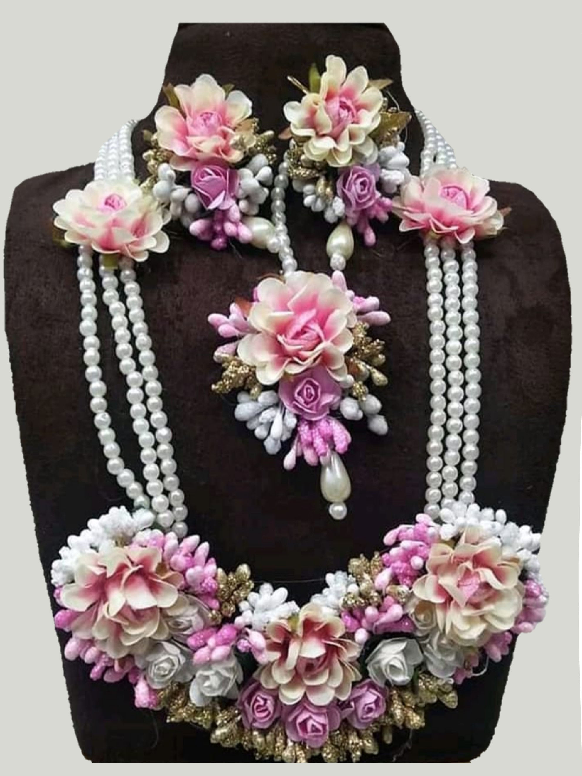 Latest style jewellery set for engagement