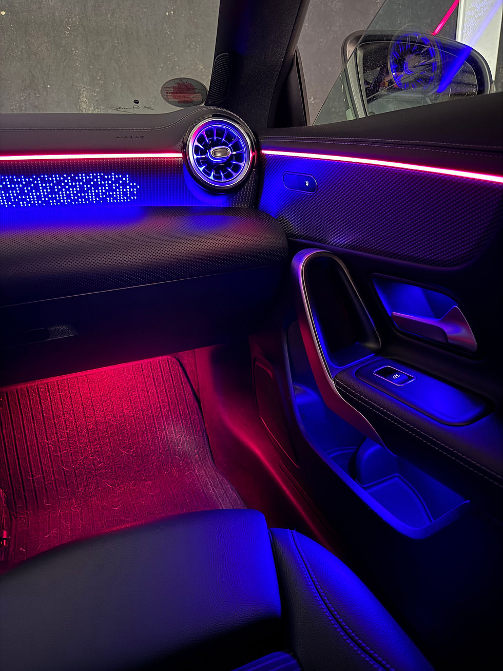Thumbnail: Ambientebeleuchtung für Mercedes CLA Klasse W118 ab 2019 inkl. Einbau