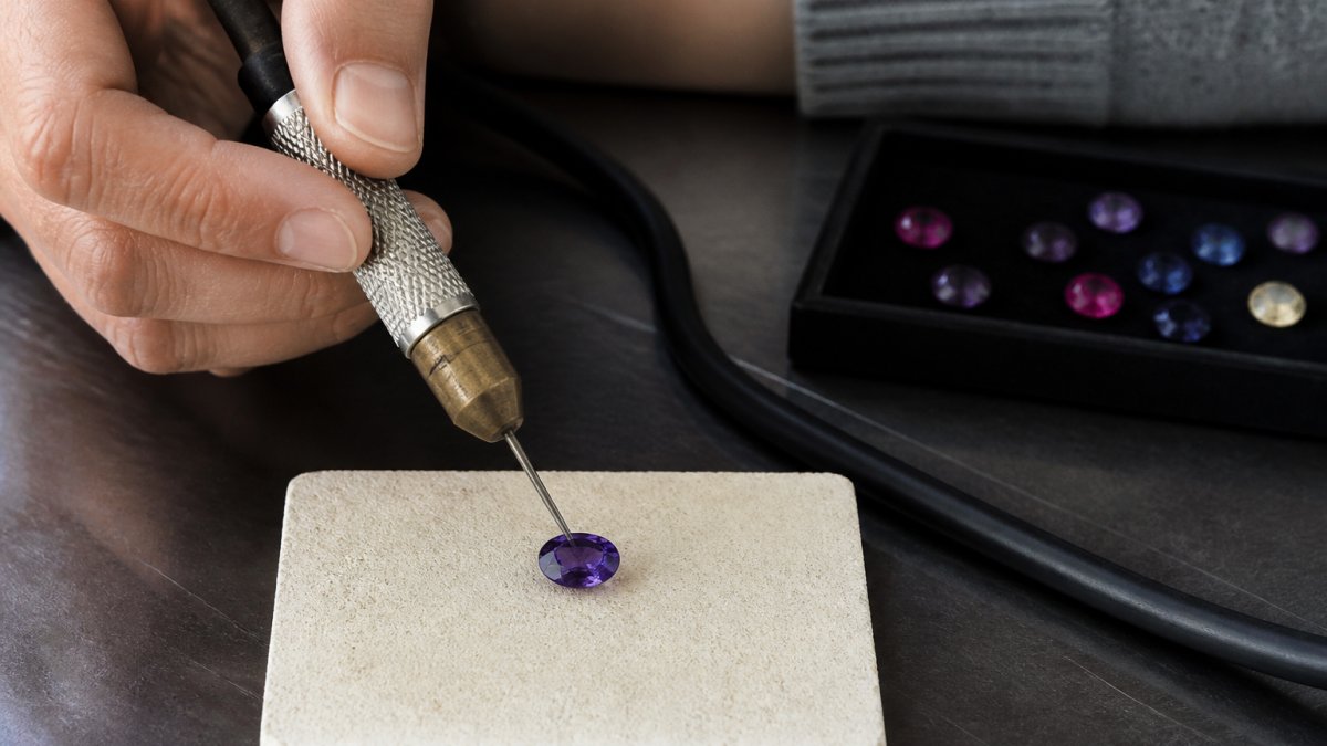 Is the Hot Needle Test Safe for Gemstones? A 2026 Review