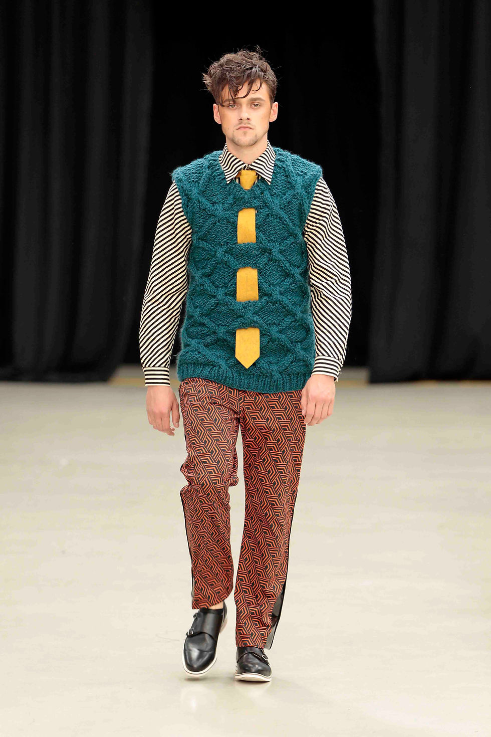 Look 4