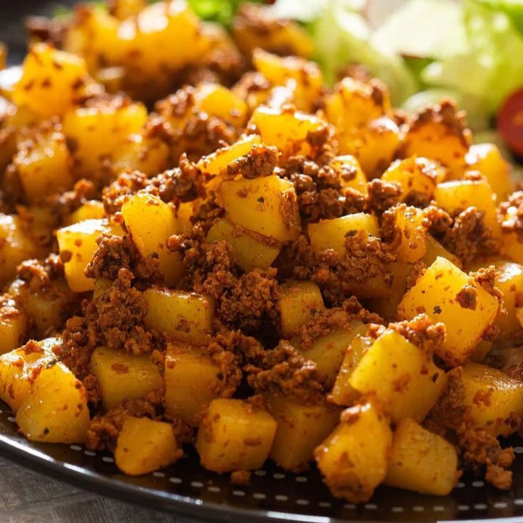 Papas con chorizo image