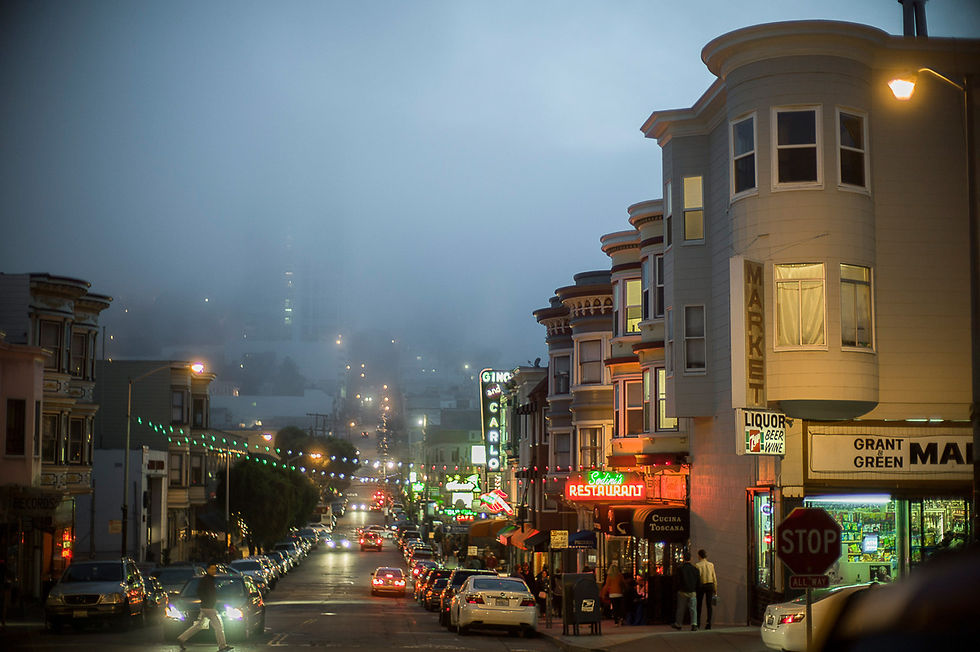 dusk fog arriving over Russian Hill