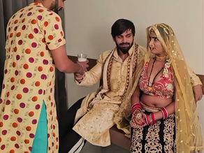 नौकर के सामने मालिक ने मनाई सुहागरात वीडियो 