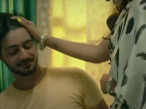 चाची ने अपने भतीजे का दिल बहलाया वीडियो 