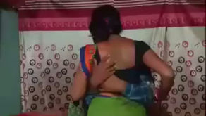 पति पेल रहा था पत्नी को बच्चे आगये वीडियो