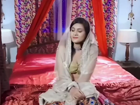 लड़की ने खुद किया घपाघप अपने ताऊजी के साथ वीडियो 