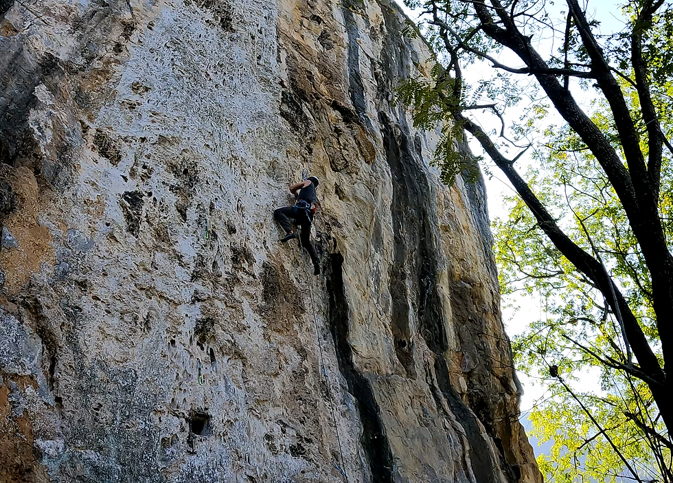 Escalando en Spearhead, China en 2024