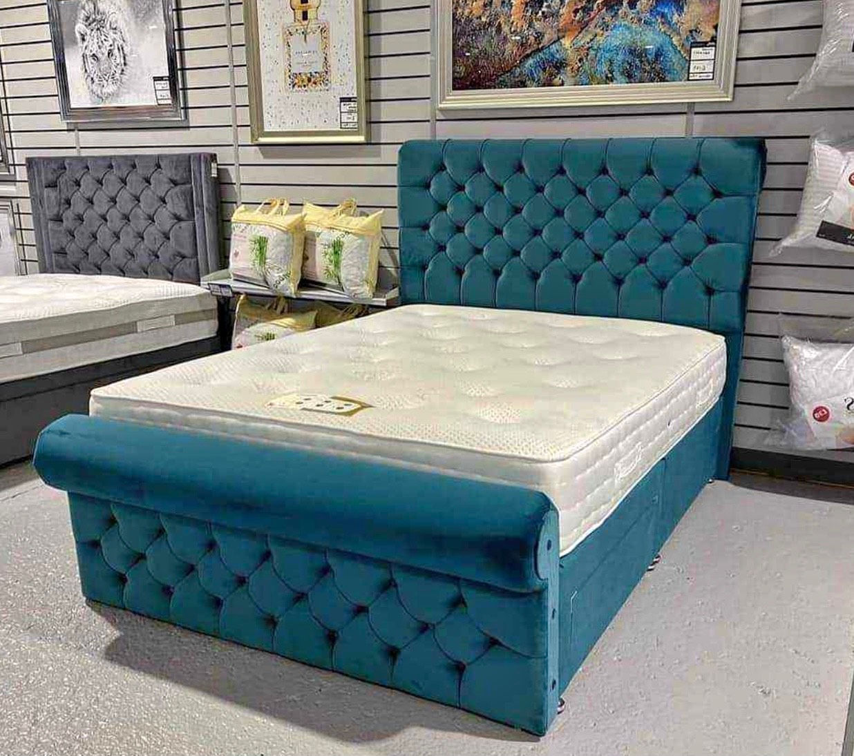 Chesterfield Bed
