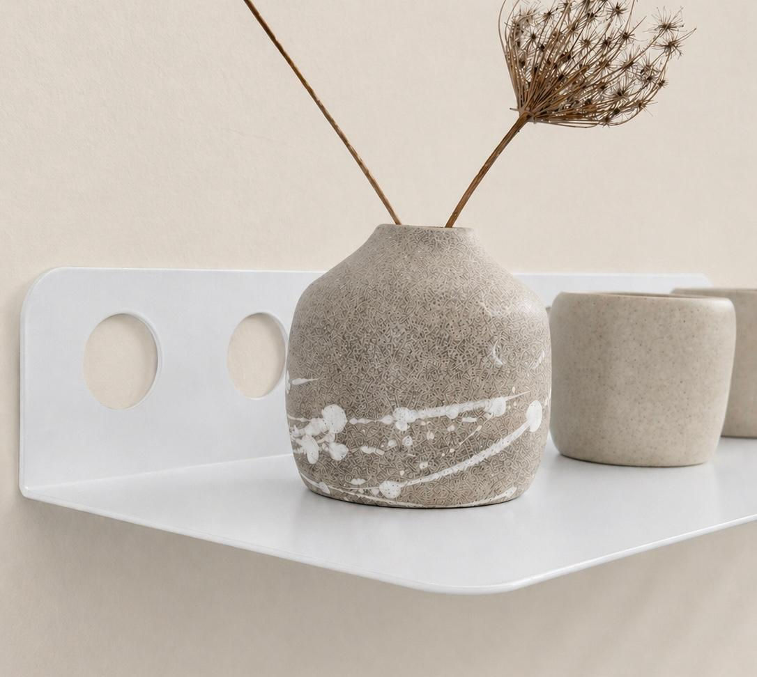 מדף מתכת לבן דגם עיגולים