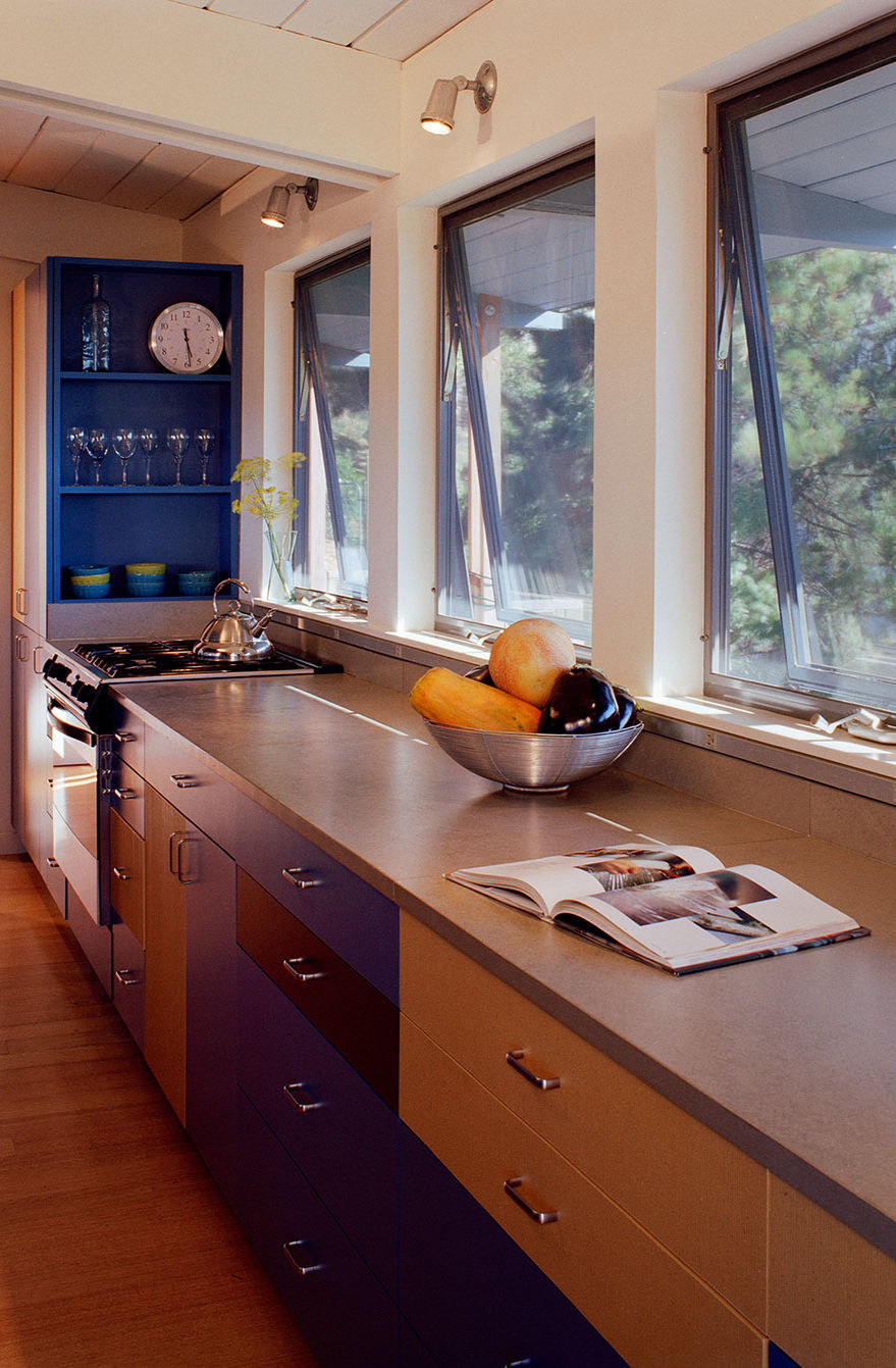 BPAD-Utopian-Vision-Redwood-City-California-Architecture-Hall-and-Kitchen-Images-re-2025-v