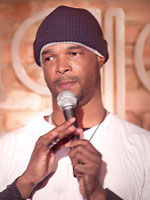 Damon Wayans provides non-stop laughter @ Bier Baron Taven