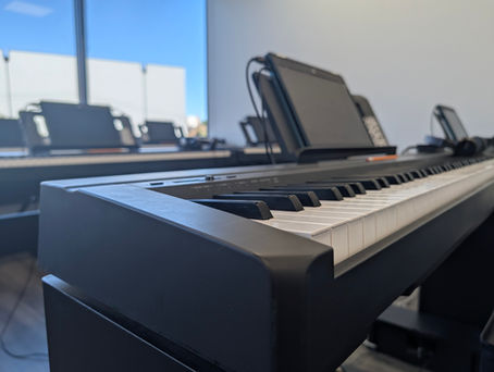 Bright and welcoming piano classroom at Hudson View Piano Studio, home of fun kids piano lessons in Yonkers.