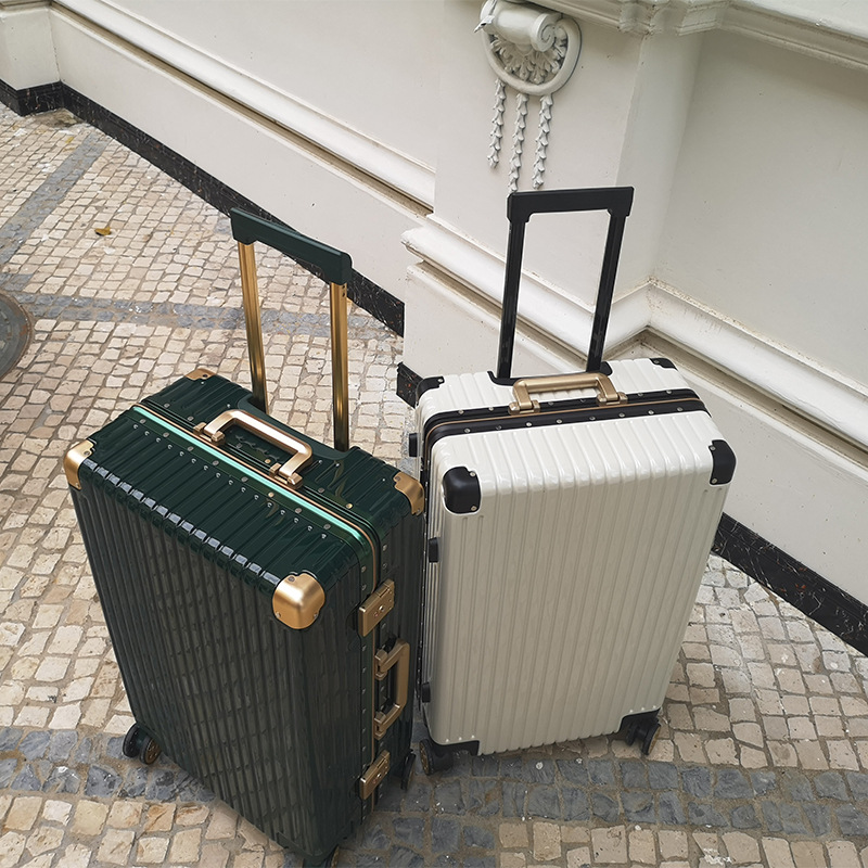 Thumbnail: Aluminum Zipperless Luggage