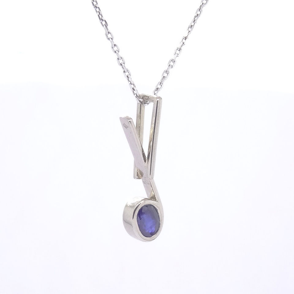 Collier sur-mesure pour femme à La Rochelle