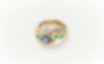 Bague en or 18k (8.8g), spinelle 1.94ct., émeraudes 