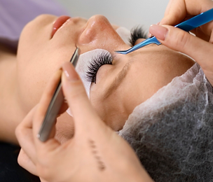 Extensions de cils - Carine Ongles Cils