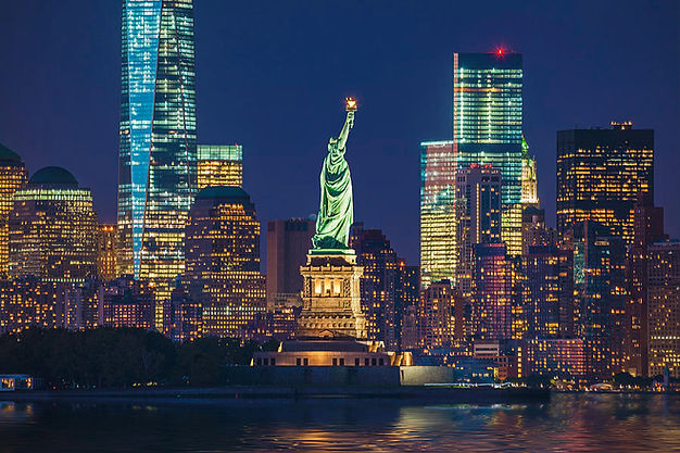 4-statue-of-liberty--nyc-skyline-antonino-bartuccio.jpg