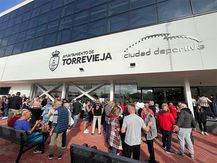 Inauguración a gran escala del pabellón de deportes de La Mata