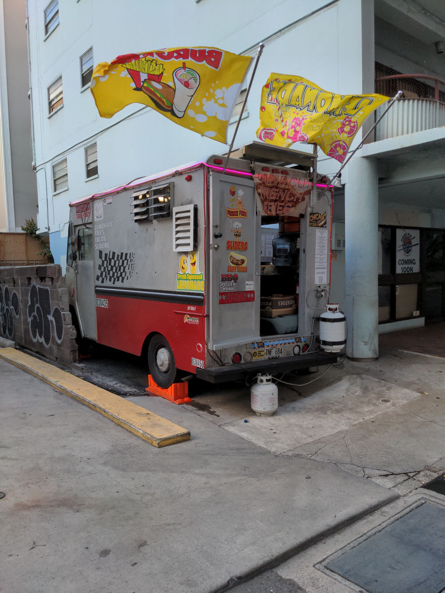 Pit Stop Hawaii Food Truck