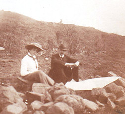 1907 Maude Baring & Edwin Lutyens on Lambay