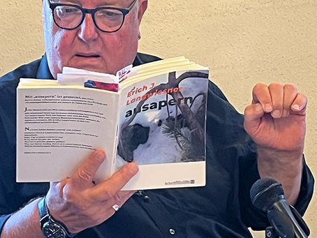 11.7.2024, Gelungene Buchpräsentation von und mit Erich J Langwiesner (ausapern), Rathaussaal Gmunden