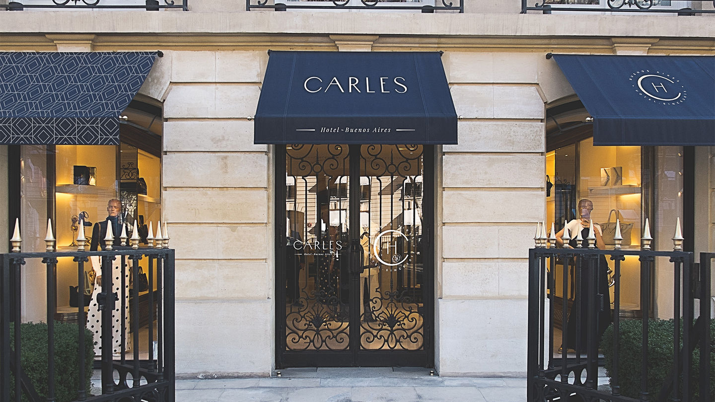 Carles Hotel