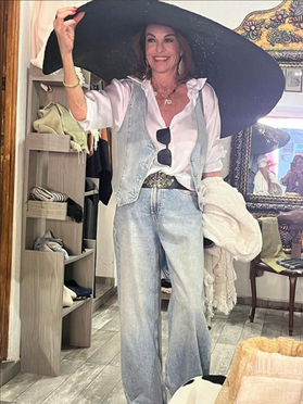 San Miguel Women: Sofía Askenazi. Dressing Women. Welcoming Them to San Miguel.