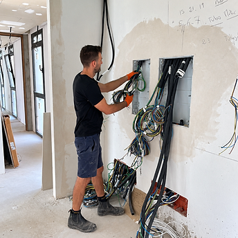 Vivienda Marbella Sostera cuadro electrico.png