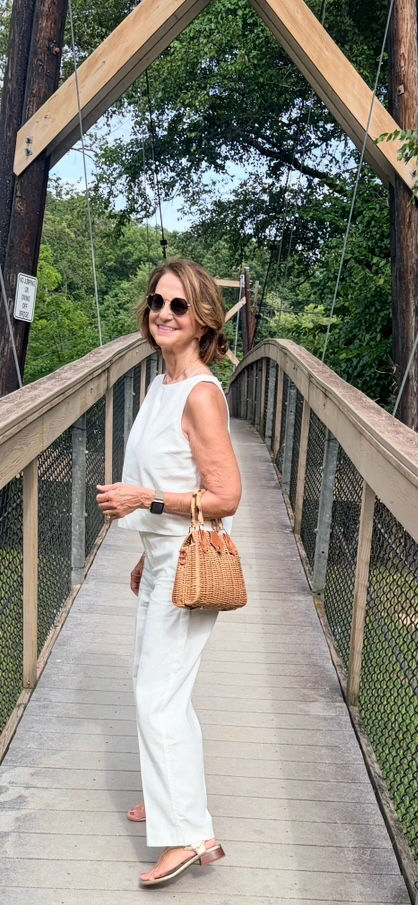 GAP CROP LINEN TOP (XS)     GAP LINEN ANKLE  PANTS (REG. XXS)   (Size down in pants and shorts ) Gap Linen Separates  (Comes in Petite, Regular, & Tall Sizes). I prefer the straight ankle length in a regular size for a full length fit on my petite frame.
