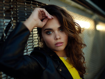 Portrait mode de Barbara à l'ascenseur de Bruxelles.
Photo prise par Sylvain Reygaerts