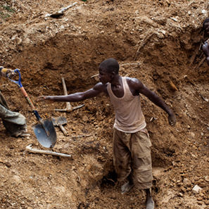 Army raids illegal mining site, arrests 150 in Zamfara